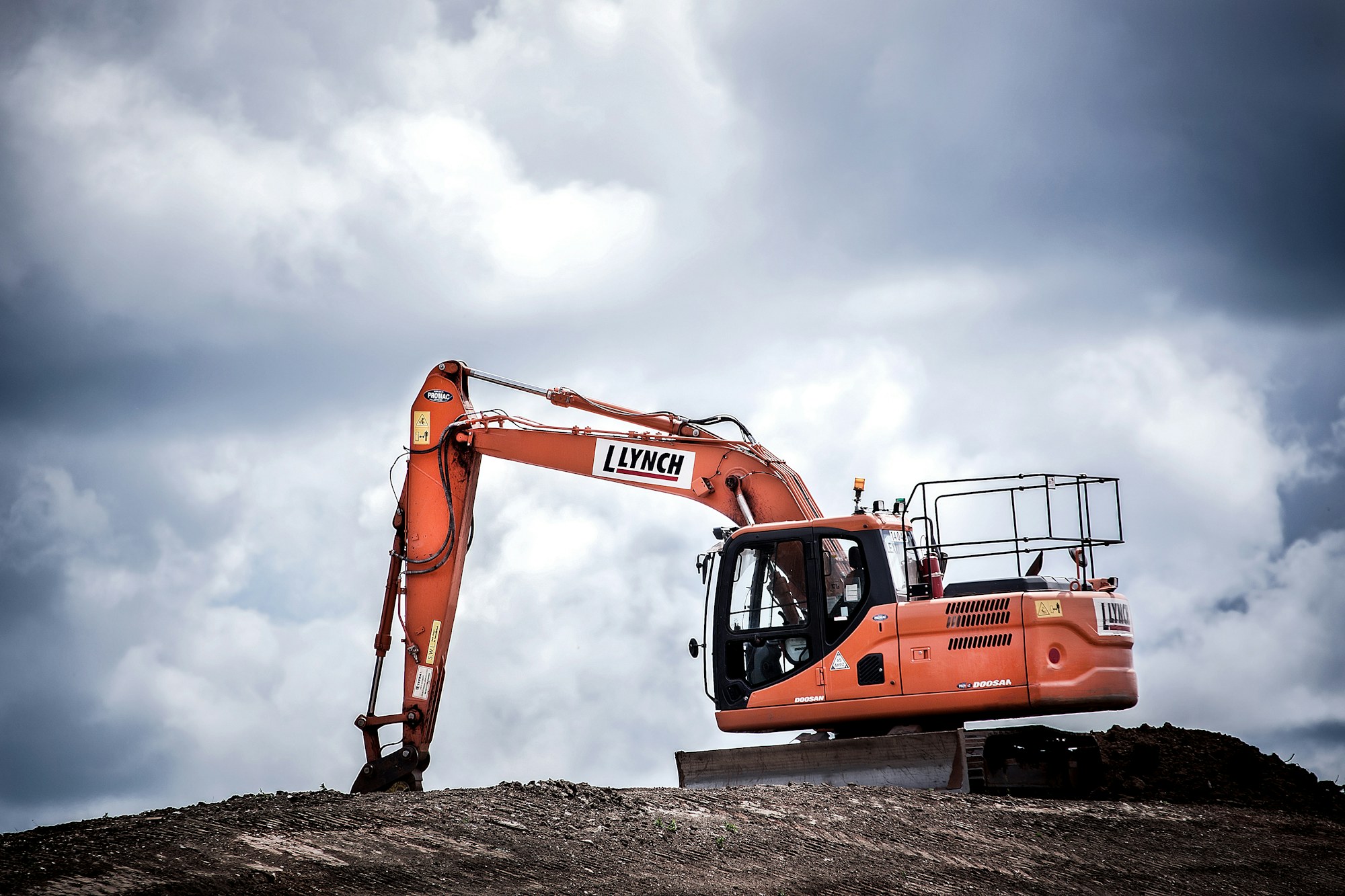 Plateforme industrielle nivelée prête à recevoir la dalle béton
